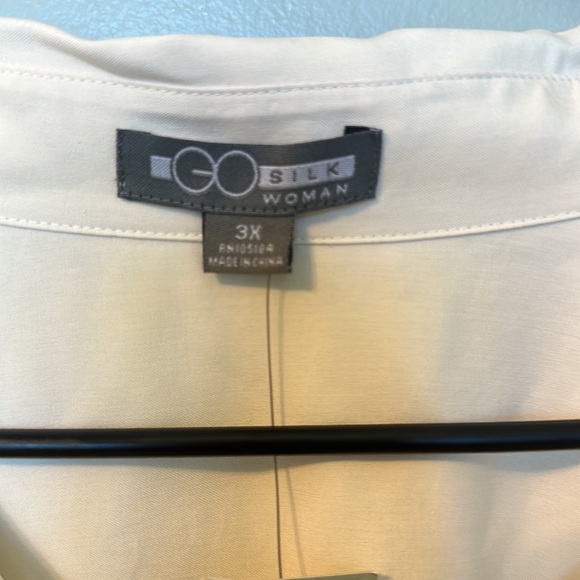 Go Silk Woman Ivory dress shirt - Picture 2 of 8